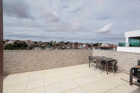 Apartamento à venda com 94m², 2 quartos e 2 vagasCobertura