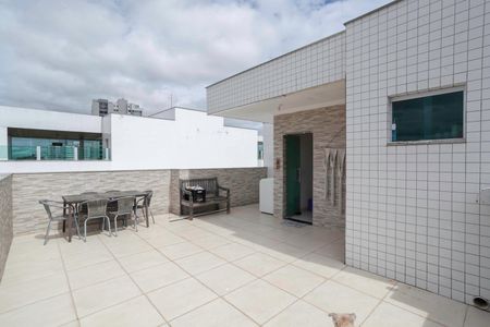 Apartamento à venda com 94m², 2 quartos e 2 vagasCobertura