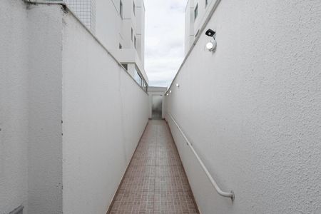 Apartamento à venda com 94m², 2 quartos e 2 vagasEntrada