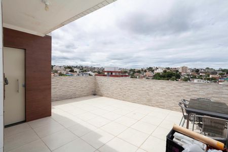 Apartamento à venda com 94m², 2 quartos e 2 vagasCobertura