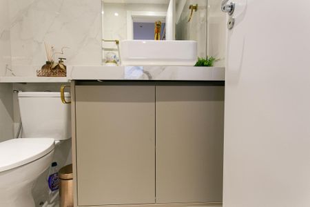 Apartamento à venda com 106m², 2 quartos e 2 vagasBanheiro da Suíte 2