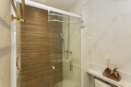 Apartamento à venda com 106m², 2 quartos e 2 vagasBanheiro da Suíte 2