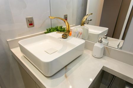 Apartamento à venda com 106m², 2 quartos e 2 vagasBanheiro da Suíte 1