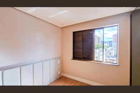 Apartamento à venda com 110m², 3 quartos e 2 vagasQuarto 3