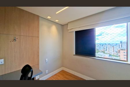 Apartamento à venda com 110m², 3 quartos e 2 vagasQuarto