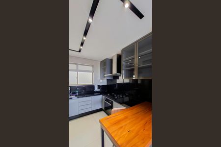 Cozinha de apartamento à venda com 3 quartos, 110m² em Anchieta, Belo Horizonte