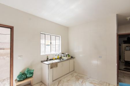 Cozinha de casa para alugar com 1 quarto, 80m² em Jardim Santo Antonio, São Paulo