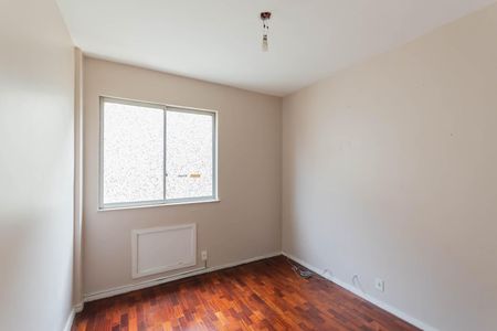 Apartamento à venda com 85m², 3 quartos e 2 vagasQuarto 2