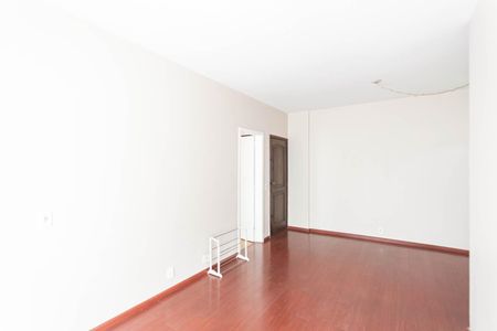 Apartamento à venda com 85m², 3 quartos e 2 vagasSala