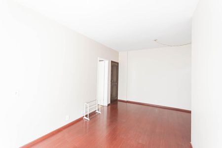 Apartamento à venda com 85m², 3 quartos e 2 vagasSala