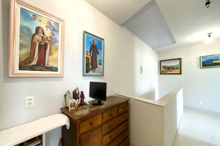 Hall da Escada de casa à venda com 2 quartos, 408m² em Cidade Nova, Belo Horizonte