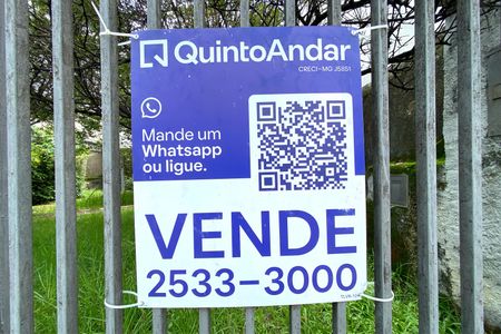 Casa à venda com 408m², 2 quartos e 4 vagas Casa à venda com 408m², 2 quartos e 4 vagasPlaca