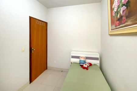 Casa à venda com 408m², 2 quartos e 4 vagas Casa à venda com 408m², 2 quartos e 4 vagasQuarto 2