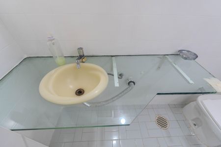 Apartamento para alugar com 72m², 2 quartos e sem vagaBanheiro