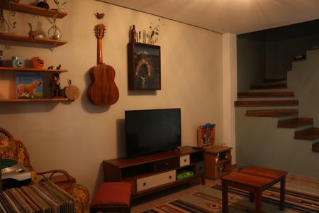 Sala de casa para alugar com 2 quartos, 105m² em Vila Anglo Brasileira, São Paulo