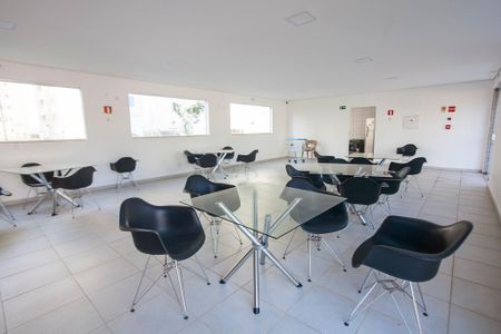 Apartamento para alugar com 48m², 2 quartos e 1 vagaÁrea Comum - Salão de Festas