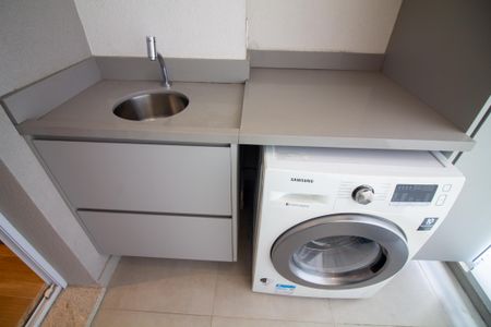 Apartamento à venda com 80m², 2 quartos e 2 vagasÁrea de Serviço