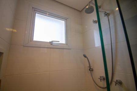 Apartamento à venda com 80m², 2 quartos e 2 vagasBanheiro da Suíte 1