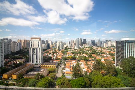 Apartamento à venda com 80m², 2 quartos e 2 vagasVaranda da Suíte 1 - Vista