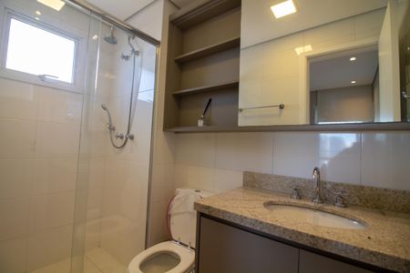 Apartamento à venda com 80m², 2 quartos e 2 vagasBanheiro da Suíte 1