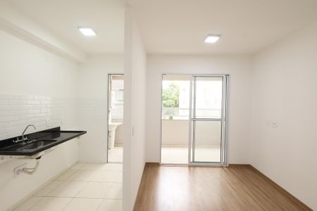 Sala de apartamento para alugar com 2 quartos, 45m² em Jurubatuba, São Paulo