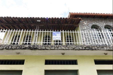 Casa à venda com 380m², 6 quartos e 3 vagasPlaca instalada no dia 28/03/2026, com o código DDIZ- 41 