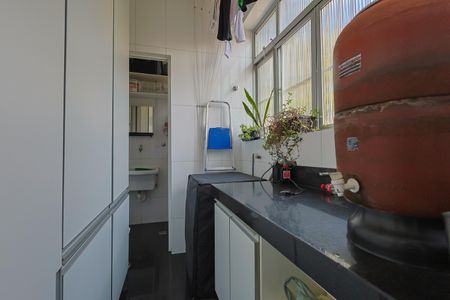 Apartamento à venda com 120m², 2 quartos e 1 vagaÁrea de Serviço