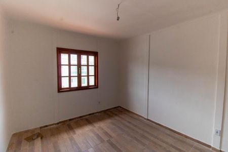 Casa de condomínio à venda com 120m², 3 quartos e 2 vagasSuíte 2