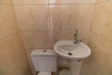 Casa de condomínio à venda com 120m², 3 quartos e 2 vagasLavabo