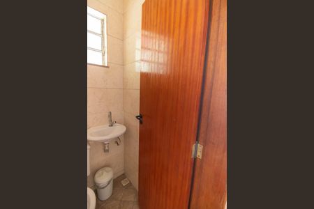 Casa de condomínio à venda com 120m², 3 quartos e 2 vagasLavabo