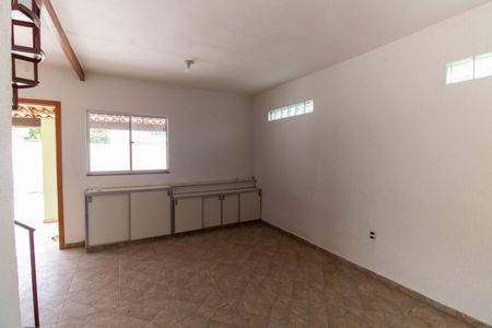 Casa de condomínio à venda com 120m², 3 quartos e 2 vagasSala