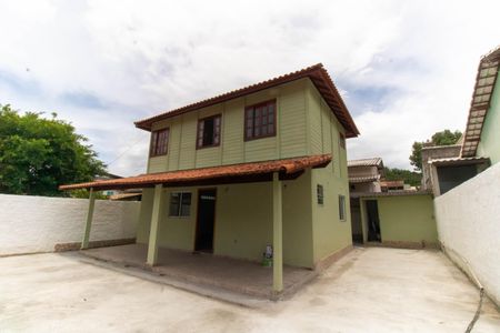 Casa de condomínio à venda com 120m², 3 quartos e 2 vagasFachada