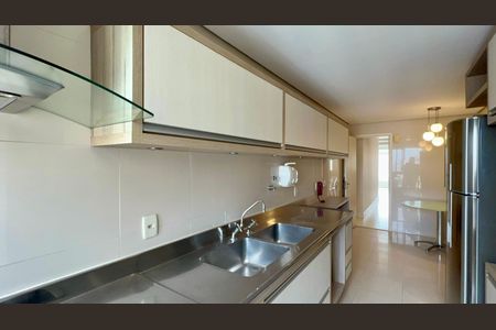 Apartamento para alugar com 181m², 3 quartos e 3 vagas Apartamento para alugar com 181m², 3 quartos e 3 vagasCozinha