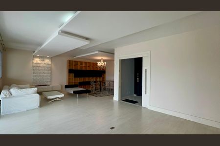 Apartamento para alugar com 181m², 3 quartos e 3 vagas Apartamento para alugar com 181m², 3 quartos e 3 vagasSala de TV