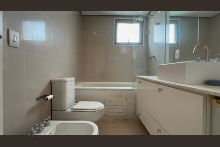 Apartamento para alugar com 181m², 3 quartos e 3 vagas Apartamento para alugar com 181m², 3 quartos e 3 vagasBanheiro da Suíte 3