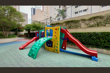 Apartamento para alugar com 181m², 3 quartos e 3 vagas Apartamento para alugar com 181m², 3 quartos e 3 vagasPlayground