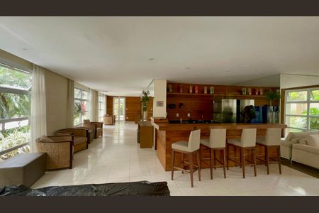 Apartamento para alugar com 181m², 3 quartos e 3 vagas Apartamento para alugar com 181m², 3 quartos e 3 vagasSalão de Festas