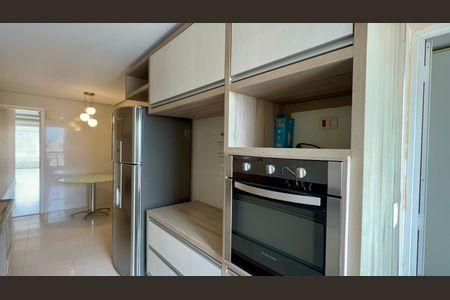 Apartamento para alugar com 181m², 3 quartos e 3 vagas Apartamento para alugar com 181m², 3 quartos e 3 vagasCozinha