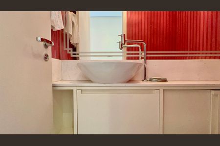 Apartamento para alugar com 181m², 3 quartos e 3 vagas Apartamento para alugar com 181m², 3 quartos e 3 vagasLavabo