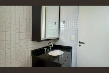 Apartamento para alugar com 181m², 3 quartos e 3 vagas Apartamento para alugar com 181m², 3 quartos e 3 vagasBanheiro da Suíte 1