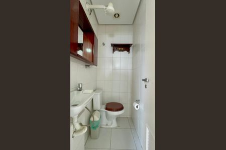 Apartamento para alugar com 181m², 3 quartos e 3 vagas Apartamento para alugar com 181m², 3 quartos e 3 vagasBanheiro de serviço