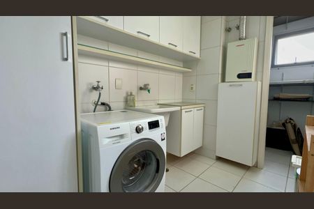 Apartamento para alugar com 181m², 3 quartos e 3 vagas Apartamento para alugar com 181m², 3 quartos e 3 vagasÁrea de Serviço