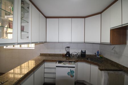 Casa para alugar com 125m², 5 quartos e 2 vagasCozinha