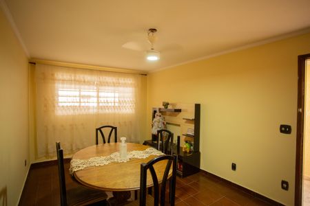 SALA de casa para alugar com 3 quartos, 125m² em São Domingos, São Paulo