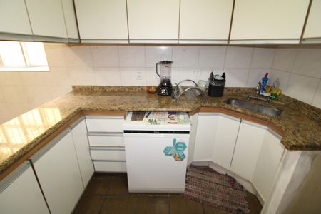 Casa para alugar com 125m², 5 quartos e 2 vagasCozinha