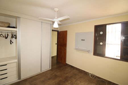 Casa para alugar com 125m², 5 quartos e 2 vagasQuarto 3