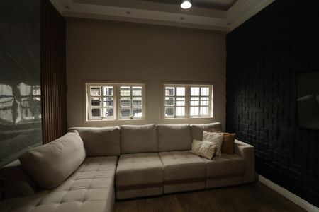 Casa para alugar com 180m², 2 quartos e 2 vagasSala