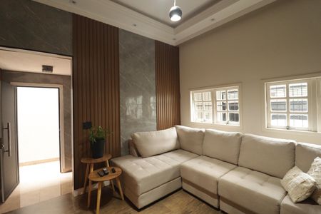 Casa para alugar com 180m², 2 quartos e 2 vagasSala