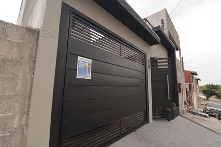 Casa para alugar com 180m², 2 quartos e 2 vagasFachada