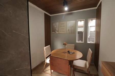 Casa para alugar com 180m², 2 quartos e 2 vagasSala